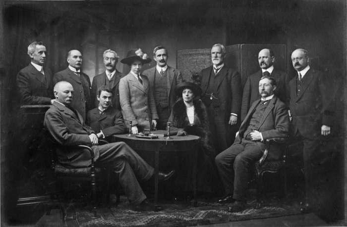 The Dewar Committe, courtesy of Am Baile